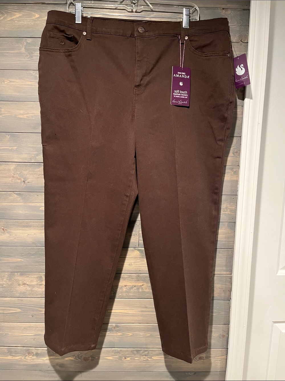 NWT Brown Denim Jeans 18 Short